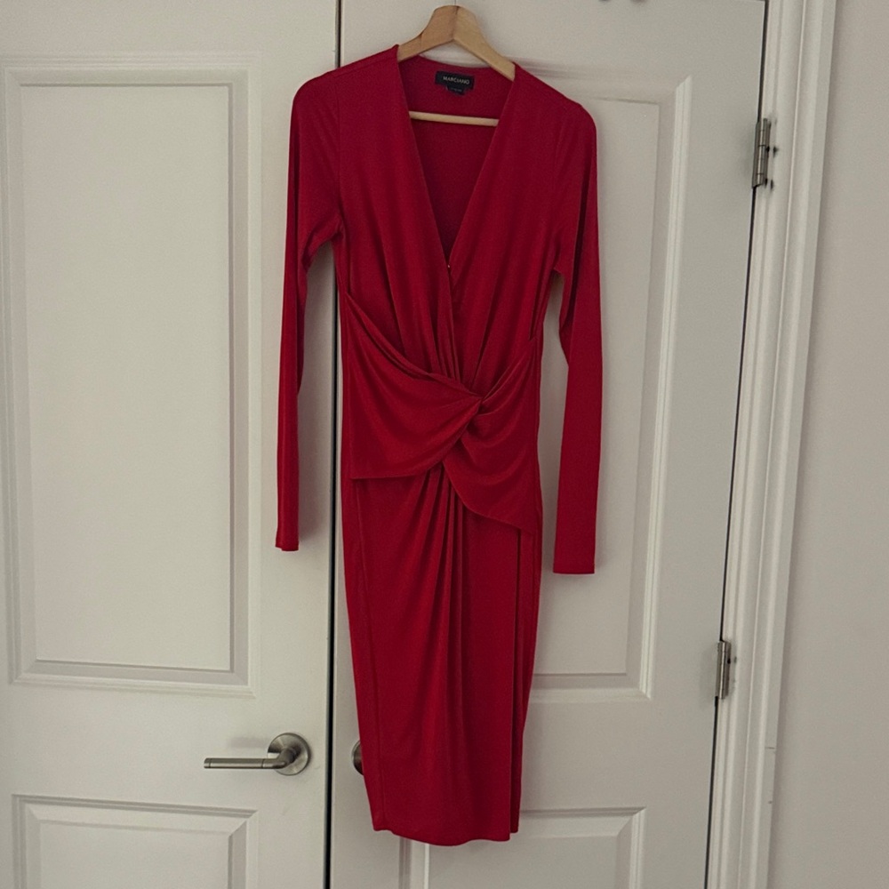 Marciano Elegant Long-Sleeve Red Dress